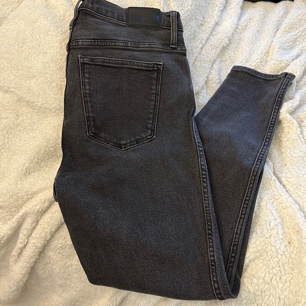 Madewell Size 32 washed black 10in skinny jeans